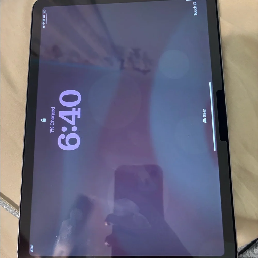 BRAND NEW Apple iPad Air - Silver